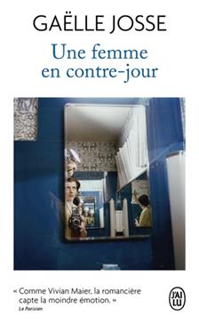 Une femme en contre-jour