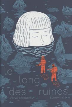 Le long des ruines