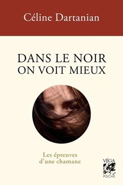 [9782381354927] Dans le noir on voit mieux